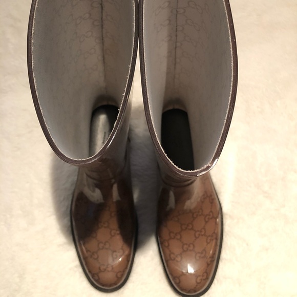 Sold off posh. NEW PRICE! Gucci rain boots size 38 brand new - Picture 3 of 3